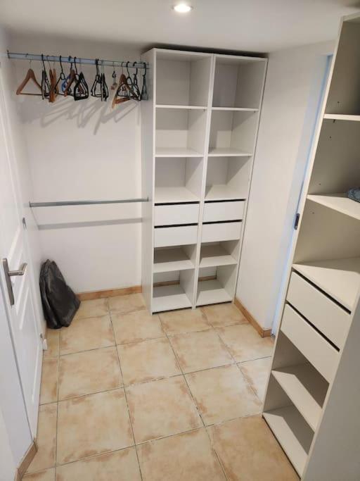 L'Etape Mediterraneenne Logement 4-6 Personnes Avec Parking Prive Sauvian Kültér fotó